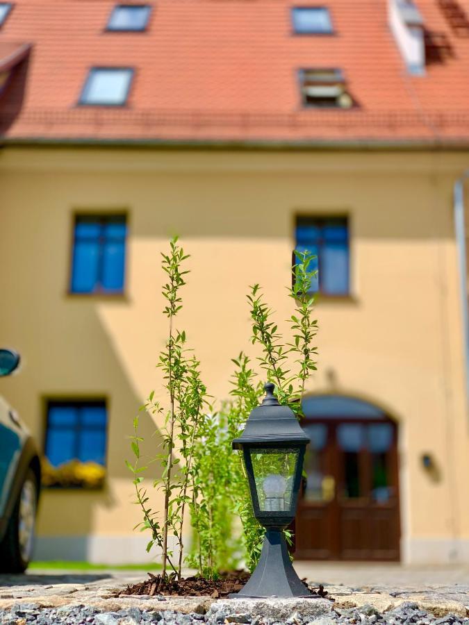 Hotel, Apartament Pod Zlotym Lwem W Samym Centrum Miasta Z Darmowym Parkingiem VII Kłodzko Exterior foto